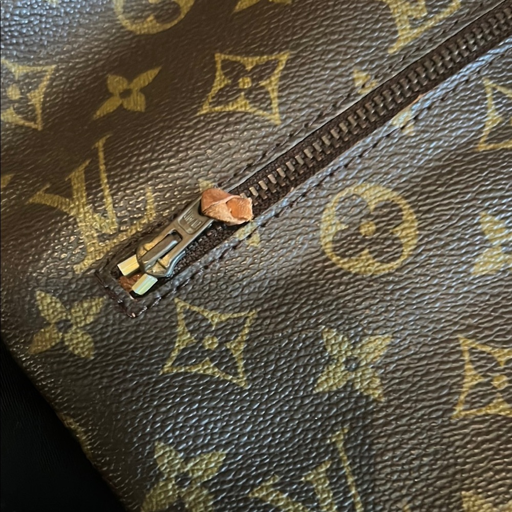 ✨Louis Vuitton Clutch Bag ✨ - Picture 16 of 16
